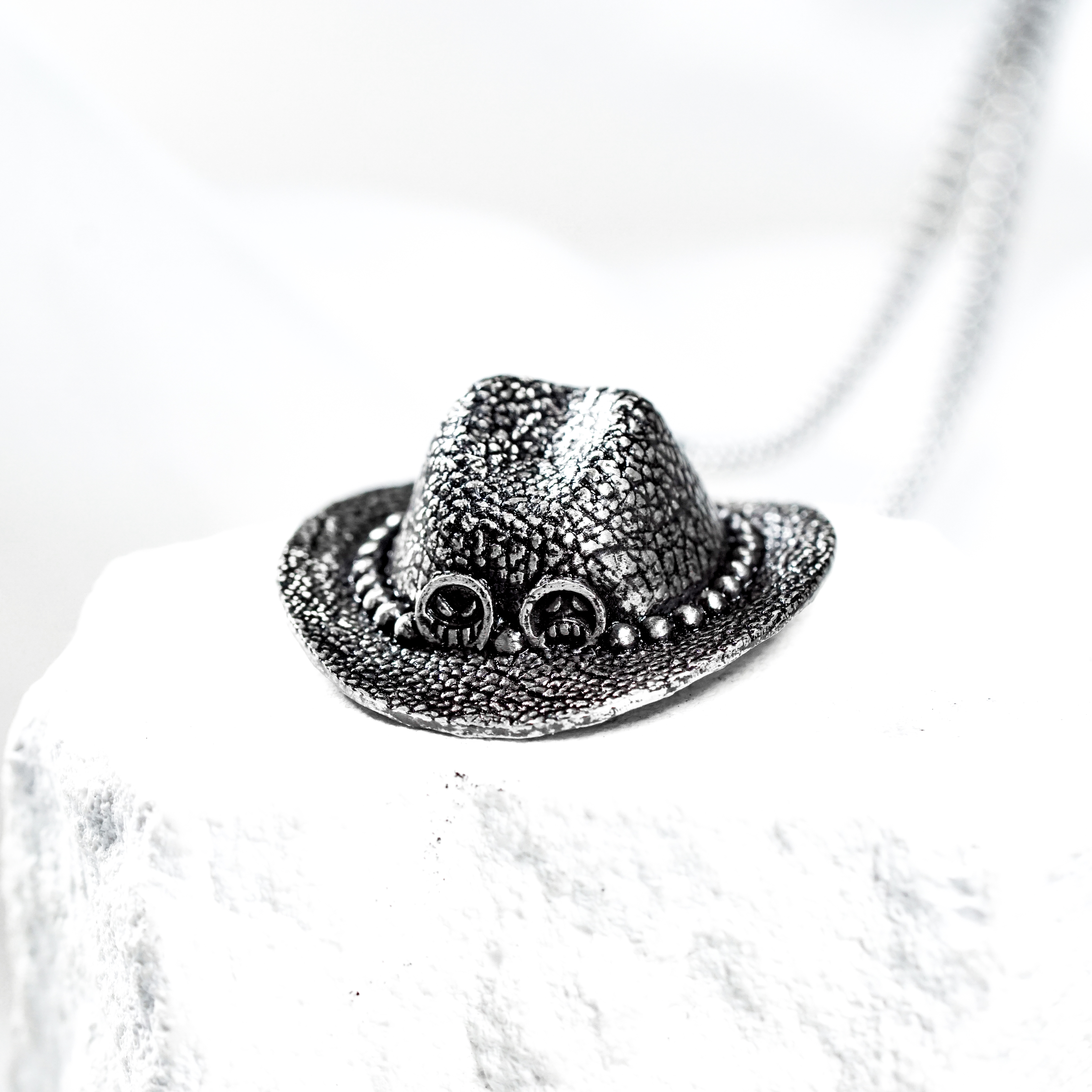 One Piece Ace's Hat Necklace, Pirates Hat Necklace, Handmade Manga-Inspired Jewelry, Perfect Gift for One Piece Fans